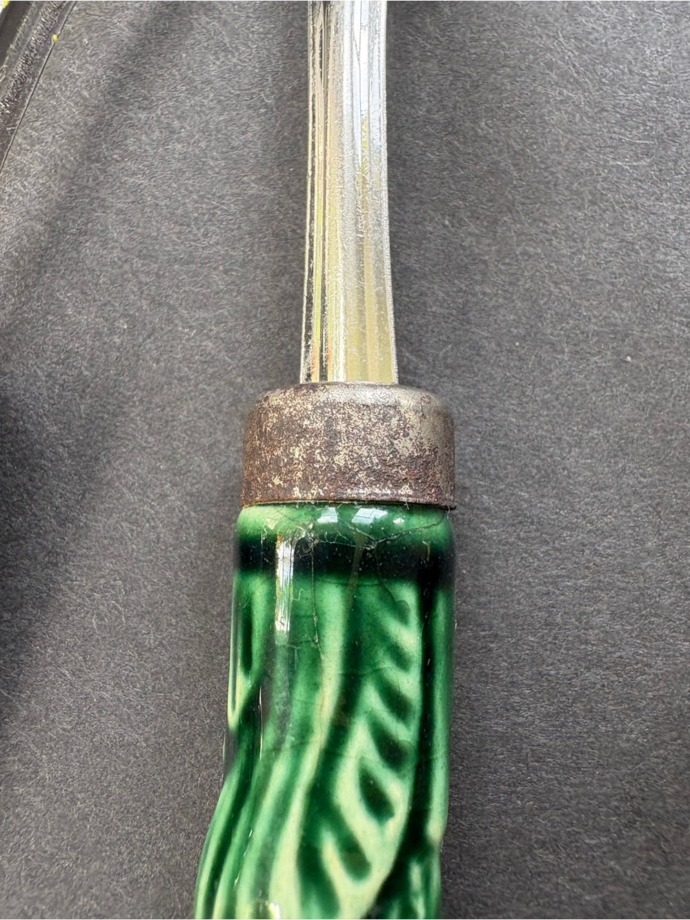 Mid-Century Ceramic Handle Seafood/Cocktail Fork Set Green and Red - Unbranded - Picture 13 of 13
